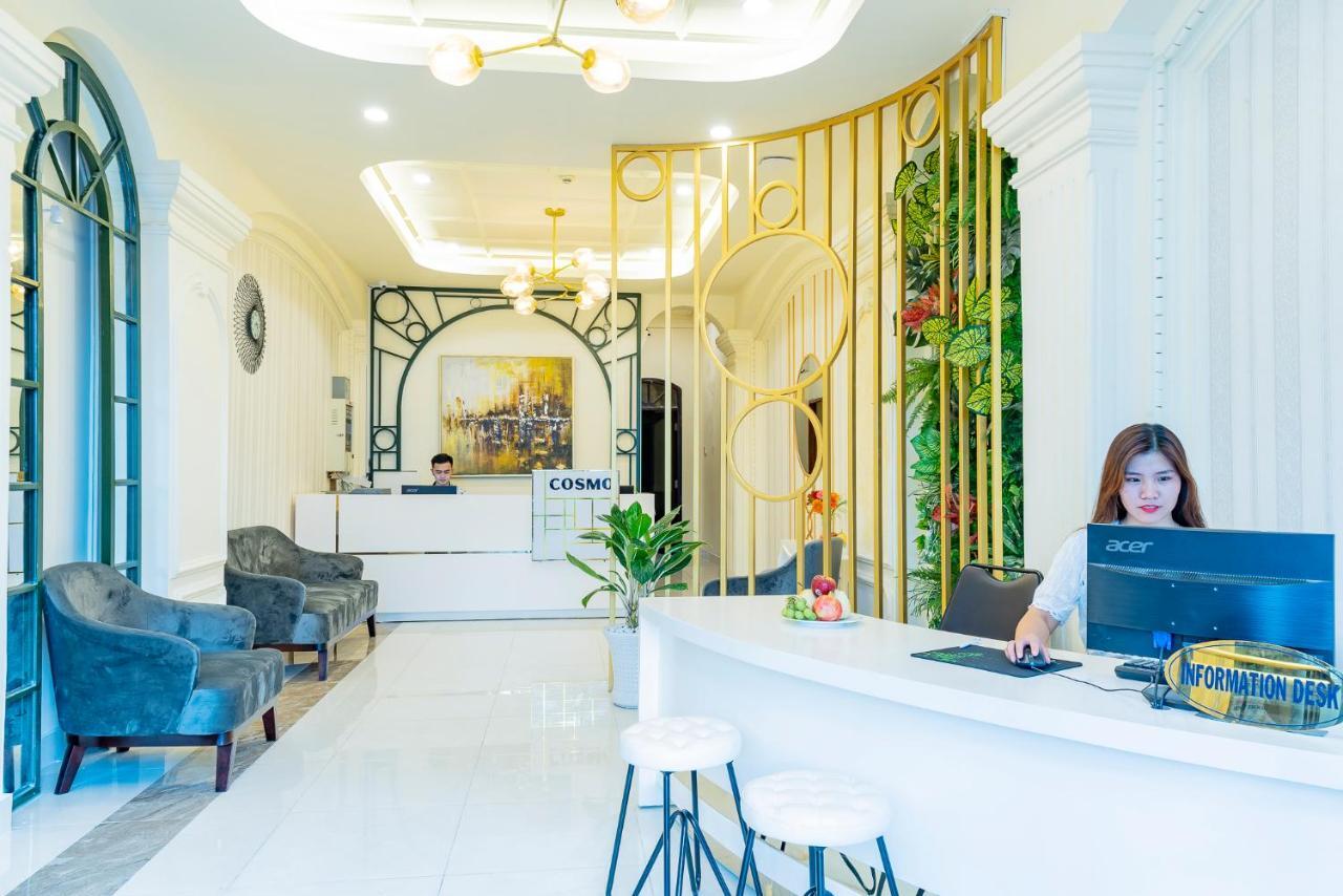 Cosmo Square Hotel Ho Chi Minh City Exterior photo