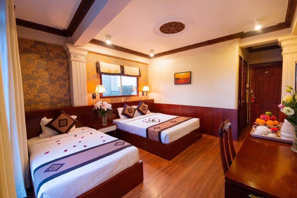 Cosmo Square Hotel Ho Chi Minh City Exterior photo
